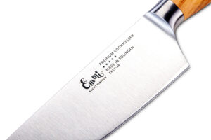 Premium Kochmesser 16cm Detail Logo poliertes Messer Emmi kocht einfach