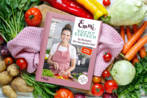Kochbuch 2 Emmi kocht einfach Zweites Buch Bild mit Gemüse Deko